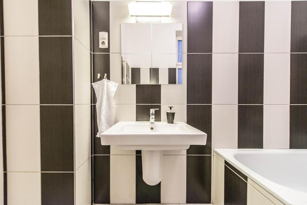 Apartamento Bourgeois Elegance In The Heart Of Budapest