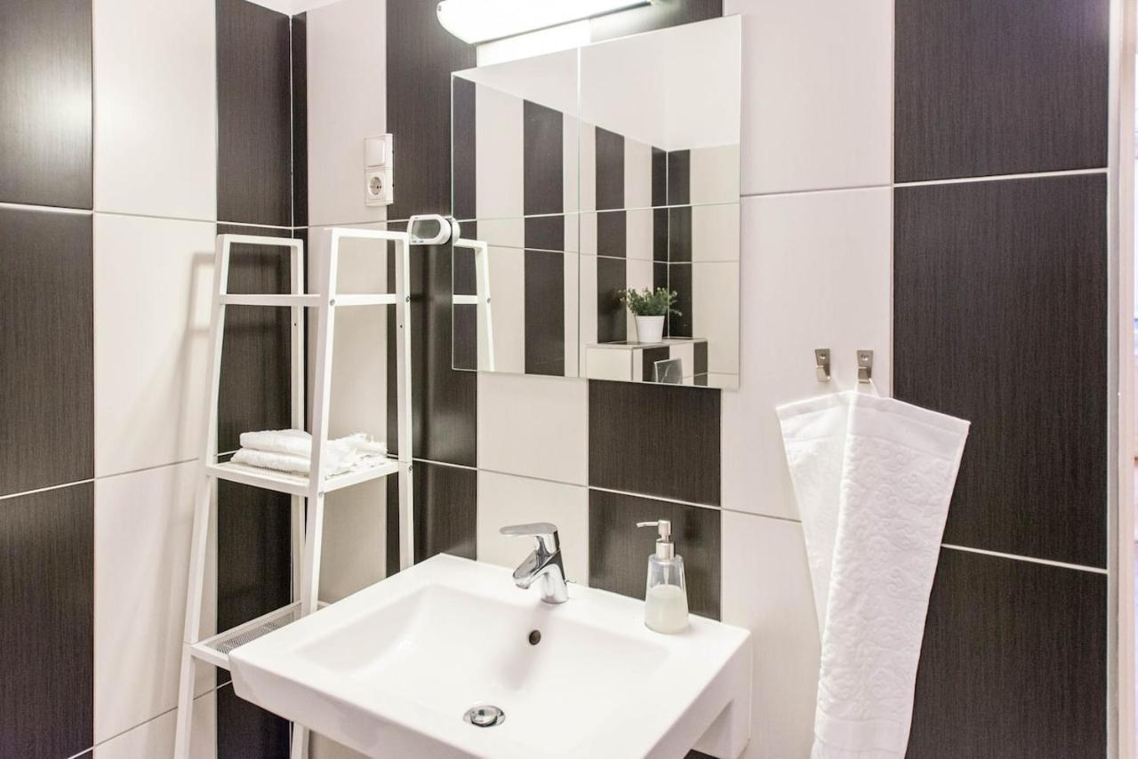 Apartamento Bourgeois Elegance In The Heart Of *