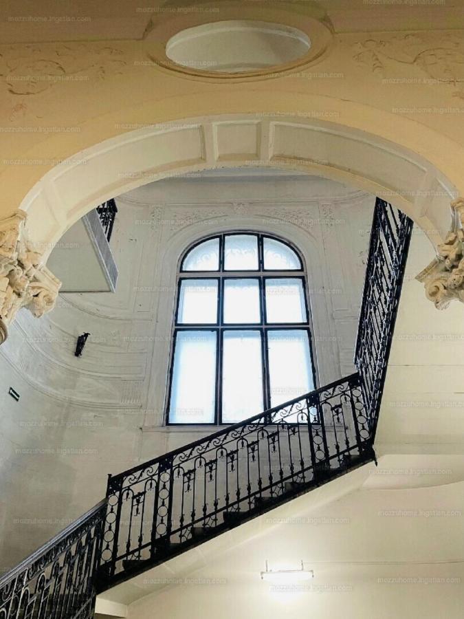 Bourgeois Elegance In The Heart Of