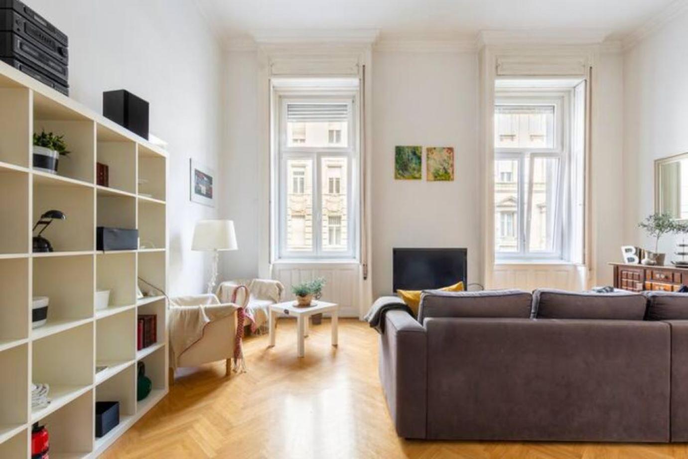 Bourgeois Elegance In The Heart Of Budapest