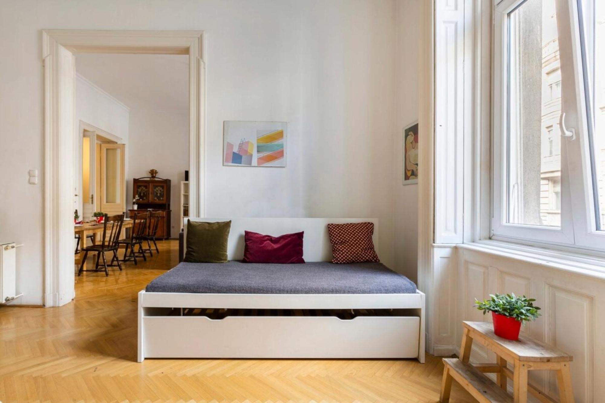 Bourgeois Elegance In The Heart Of Apartamento
